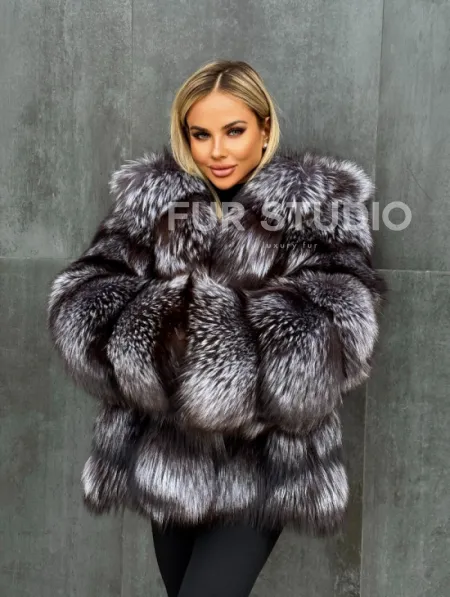 Шуба натуральная из чернобурки с капюшоном - фото 15
