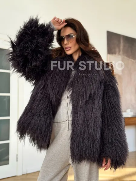 Полушубок из меха ламы в цвете графит - фото 7