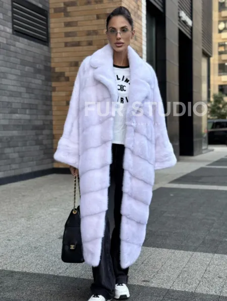 Светлая норковая шуба 