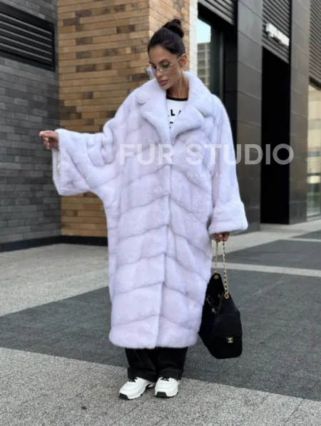 Светлая норковая шуба 