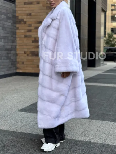 Светлая норковая шуба 