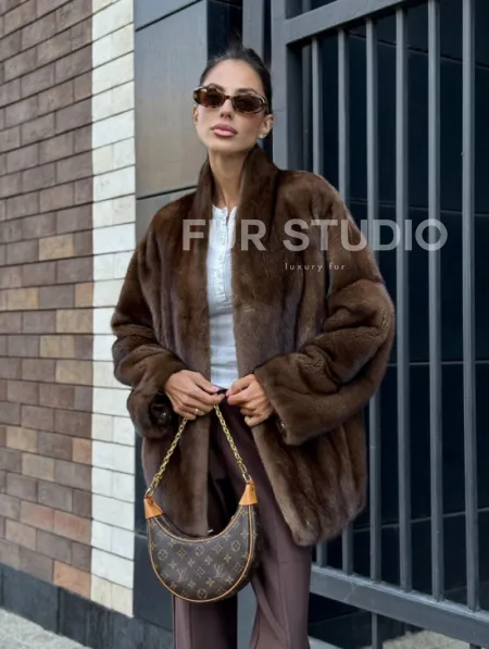 Модная шуба из норки 2025 - фото 9