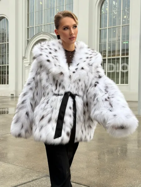 Шуба из лисьего меха под рысь с капюшоном - фото 15