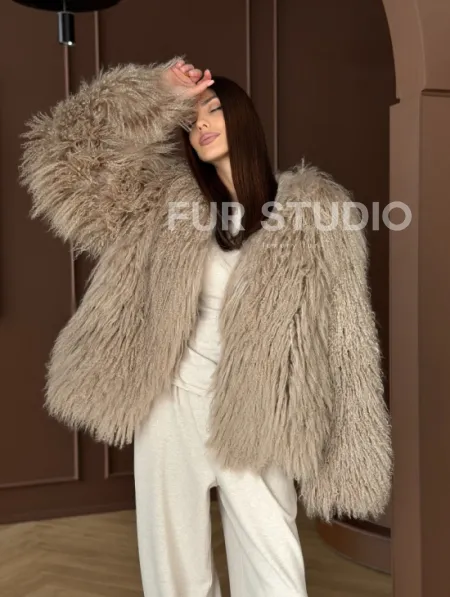 Шуба из натурального меха ламы - фото 16
