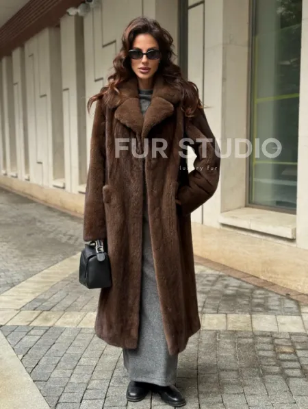 Шуба из меха норки в натуральном цвете под соболь - фото 5