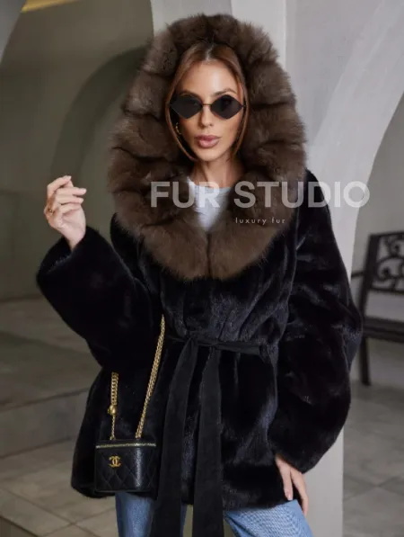 норка в роспуск шуба - черная с капюшоном куница - фото 0