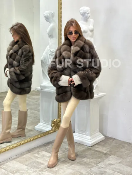 Стильный жакет из меха соболя - фото 6