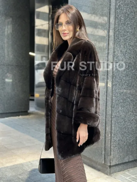 Укороченная норковая шуба в цвете шоколад - фото 3