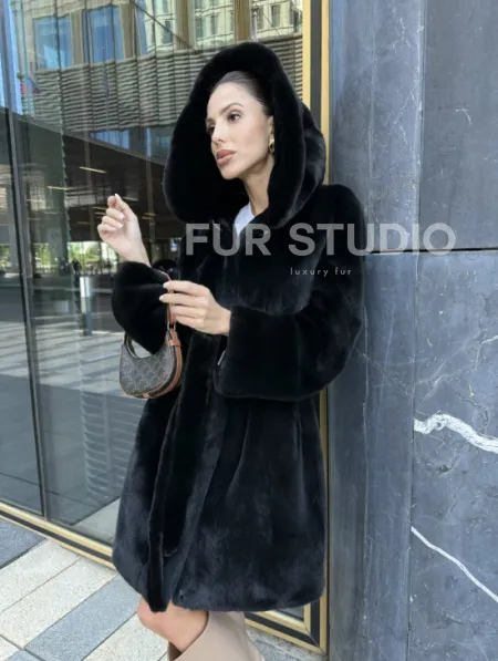 Шуба норковая с капюшоном, мех BLACKGLAMA - фото 3