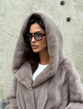 Шуба Oversize из меха цельной норки с капюшоном - фото 3