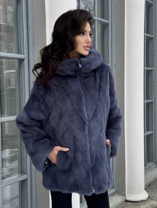 Меховая курточка - бомбер из аукционной норки с капюшоном - фото 4