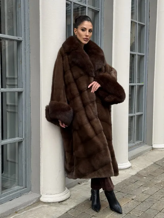 Норковая шуба пальто стиль «Бохо» с воротником и рукавами из меха песца - цвет орех - фото 0
