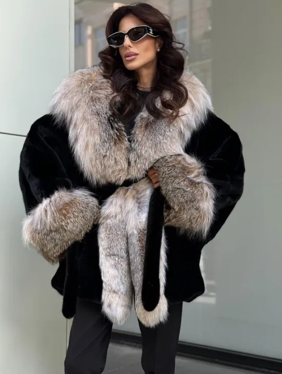 Черная норковая шуба PREMIUM COLLECTION с отделкой из меха канадской рыси - фото 0