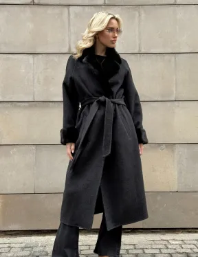 Женское демисезонное шерстяное пальто-халат с отделкой из меха норки - фото 11