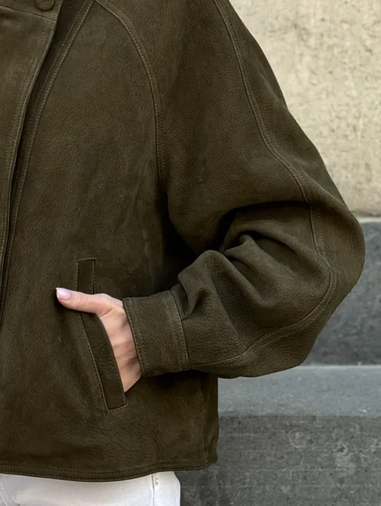 Женский замшевый блейзер - стойка воротник - фото 3