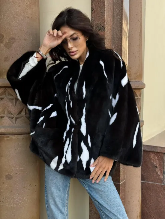 Черный норковый полушубок с рисунком - фото 6