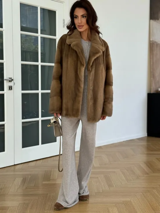 Бежевая короткая норковая шуба - фото 4