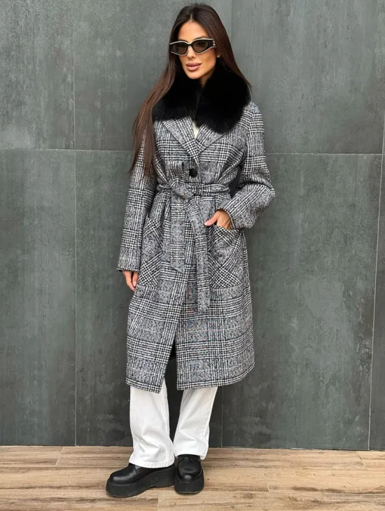 Пальто зимнее с мехом - фото 3