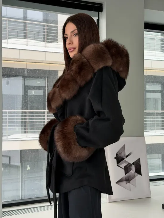 Пальто с капюшоном из финского песца - фото 10