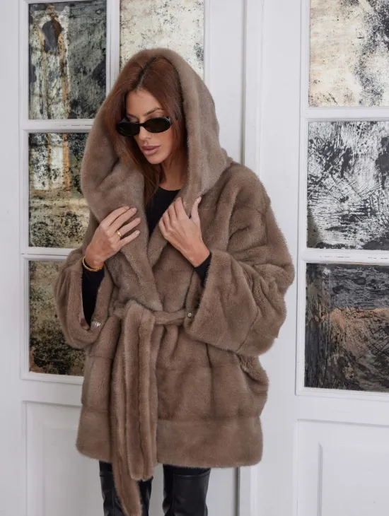 Палевая летучая мышь мех норка с капюшоном - NAFA MILK - фото 1