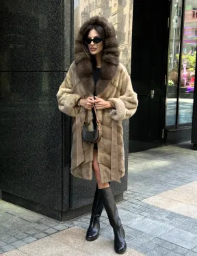 Шуба норковая с капюшоном куница - цвет пастель - фото 6