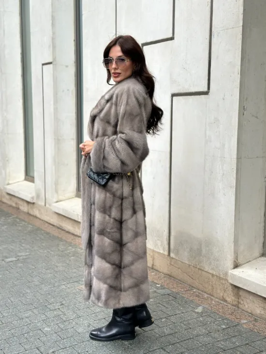 Шуба из норки  серого цвета - сапфир с английским воротником - фото 13