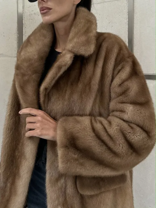 Женский норковый жакет в песочном цвете - фото 2